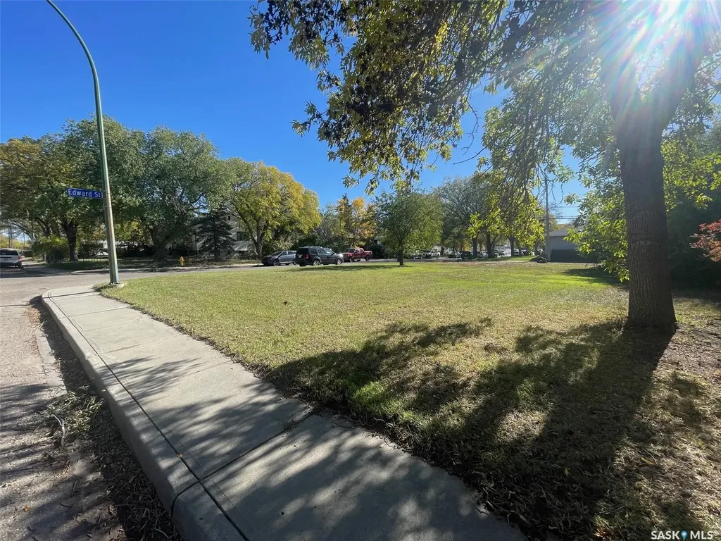 4307 8th Avenue Regina SK S4T 0V1