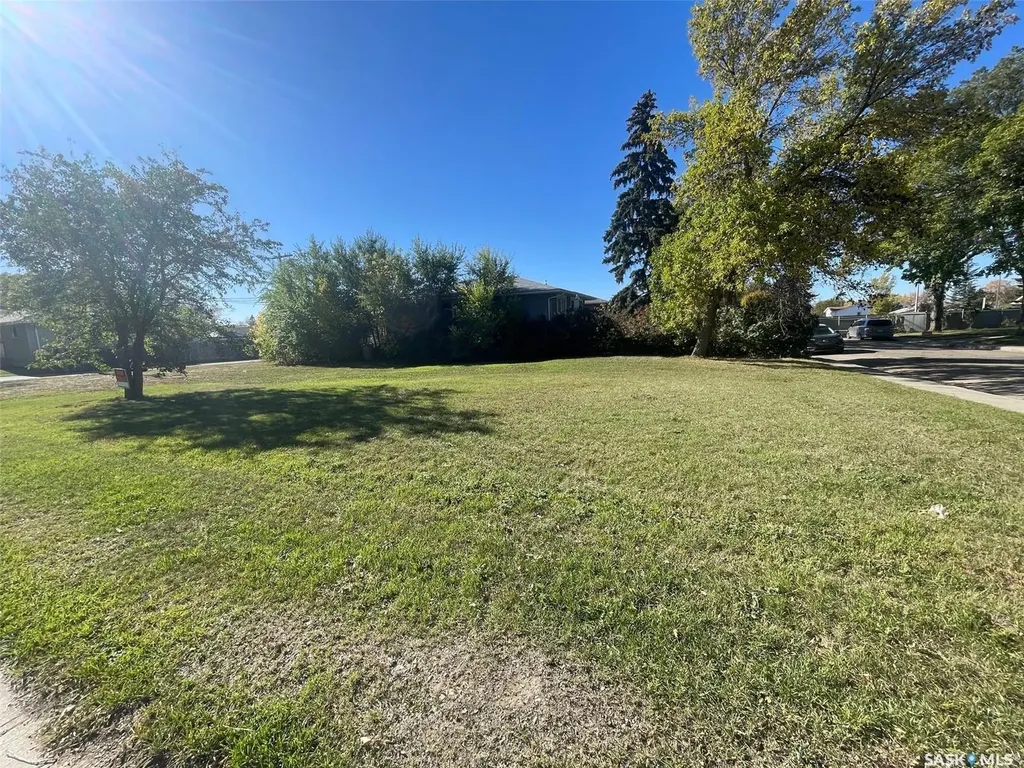 4307 8th Avenue Regina SK S4T 0V1