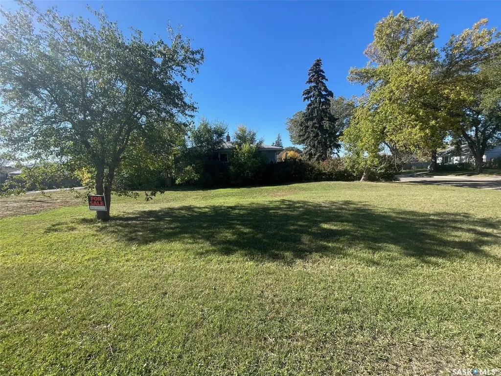 4307 8th Avenue Regina SK S4T 0V1