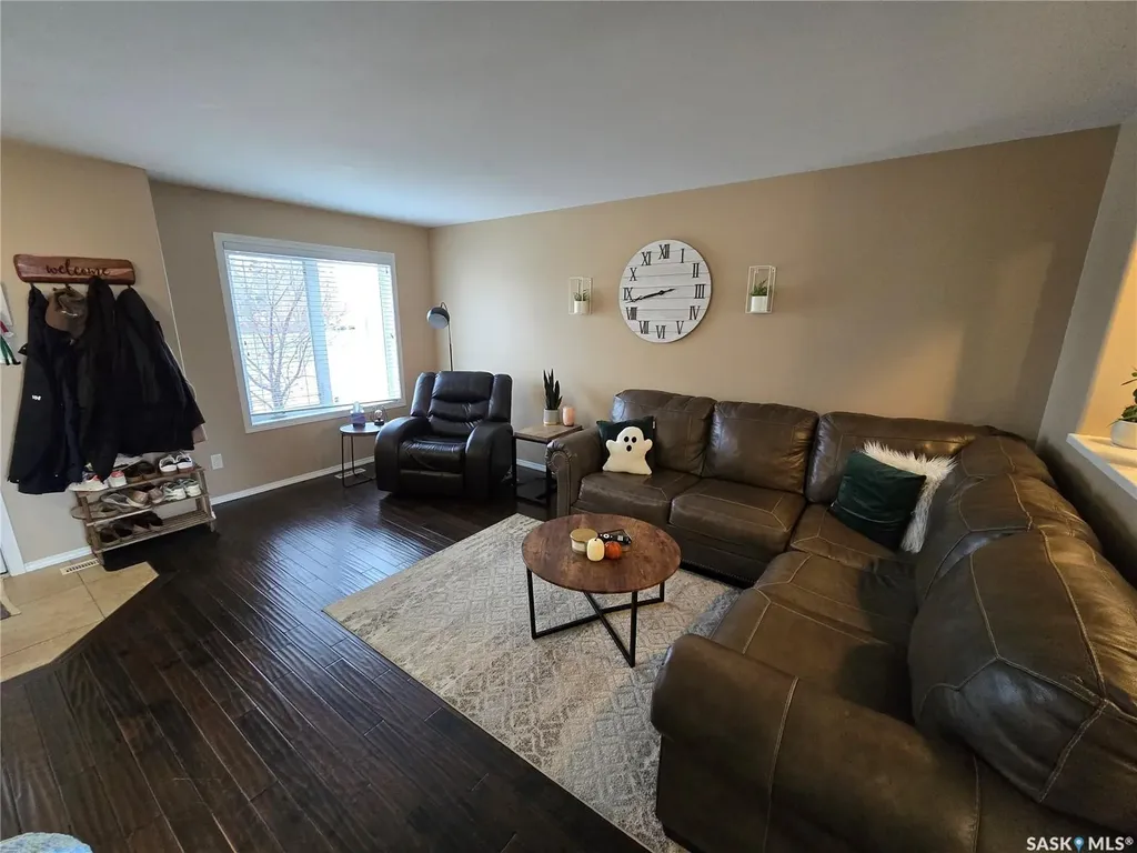 815 5th Street NE Weyburn SK S4H 2K9