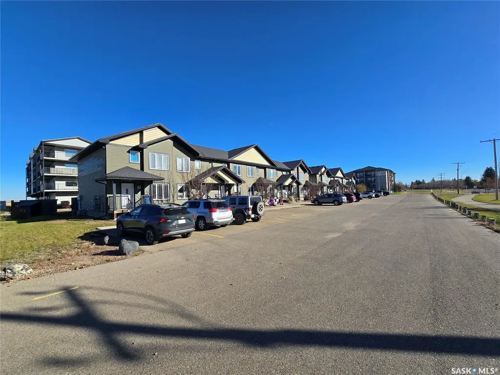 815 5th Street NE Weyburn SK S4H 2K9