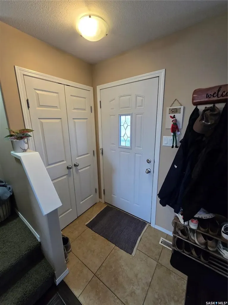 815 5th Street NE Weyburn SK S4H 2K9