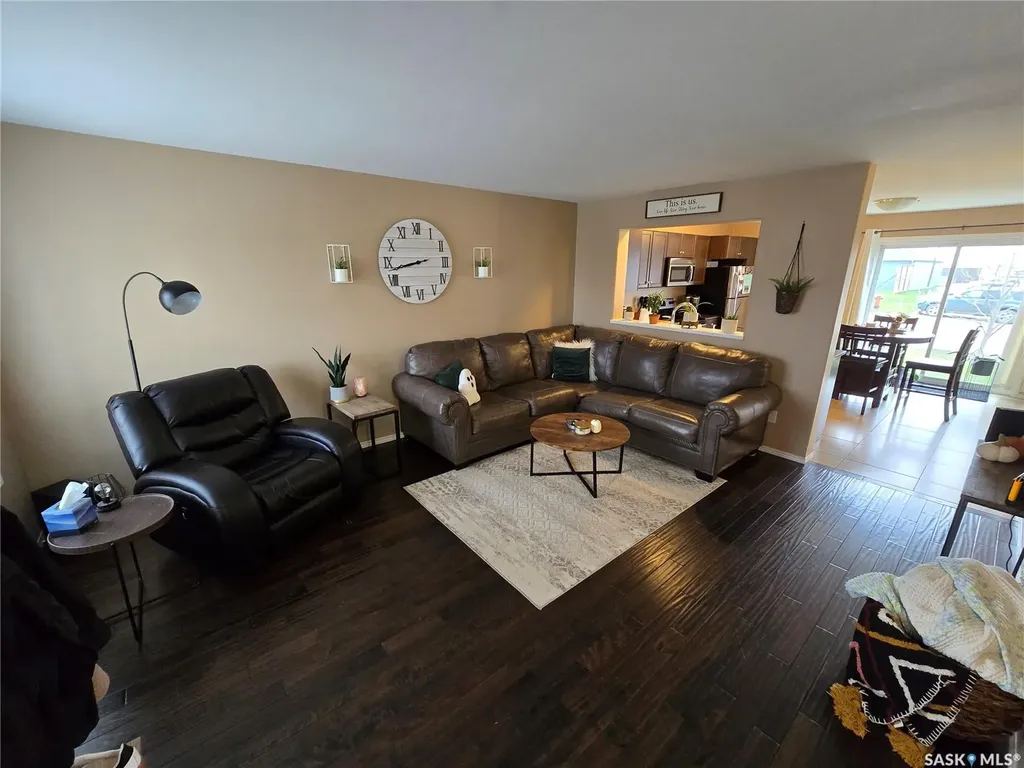 815 5th Street NE Weyburn SK S4H 2K9