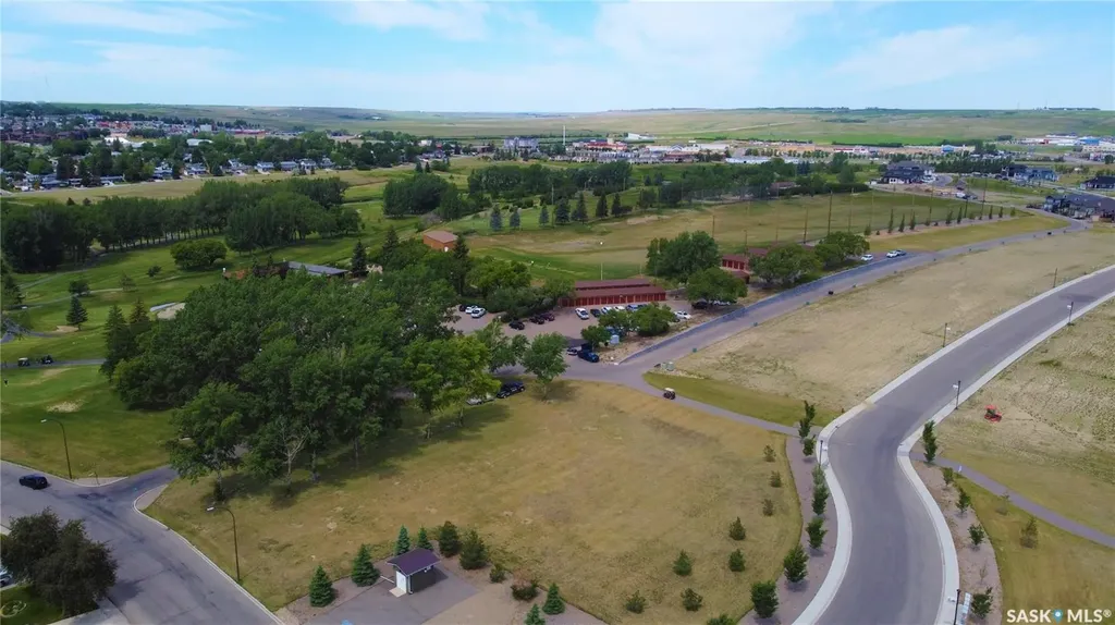 172 & 176 Cypress Point Swift Current SK S9H 5S8