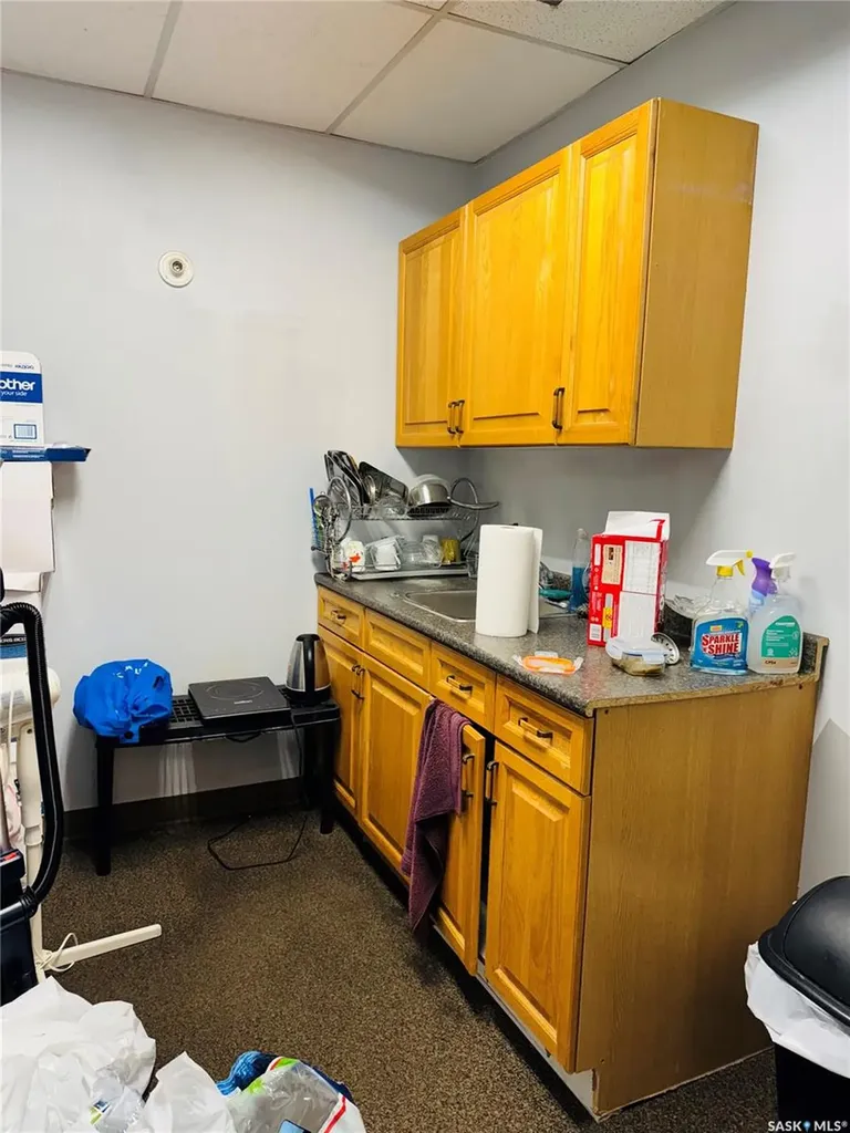 2225 Hanselman Court Saskatoon SK S7L 6A8