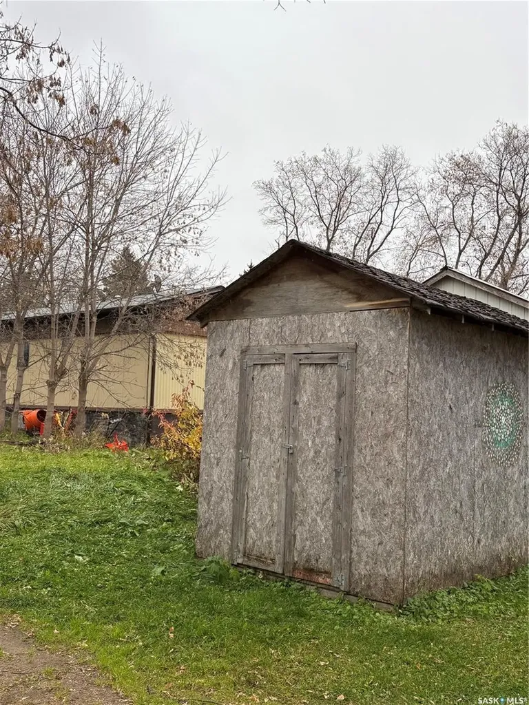 114 2nd Avenue Big River SK S0J 0E0