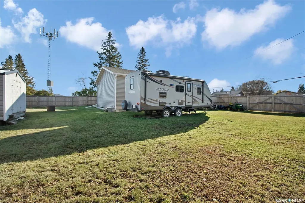 305 2nd Street Duck Lake SK S0K 1J0