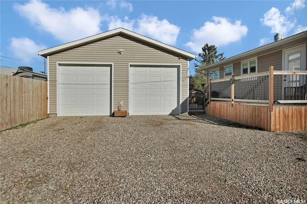 305 2nd Street Duck Lake SK S0K 1J0