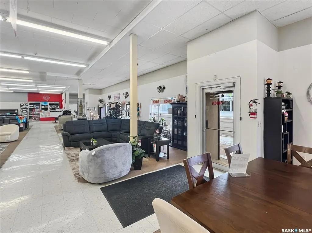 640 Main Street Humboldt SK S0K 2A0