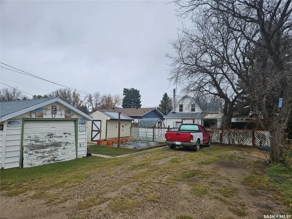 107 Carlyle Street Arcola SK S0C 0G0