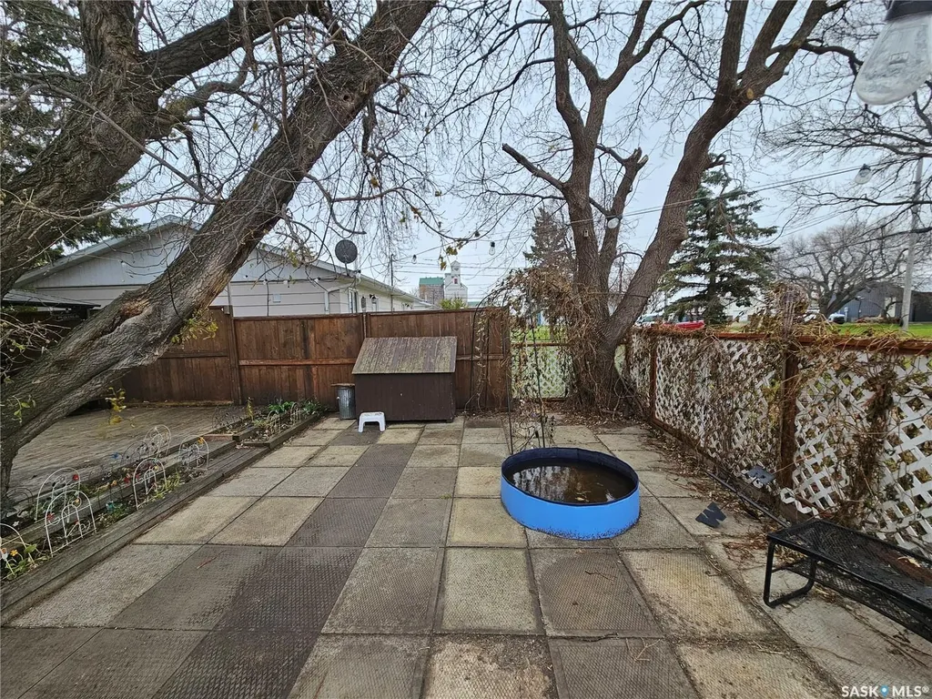 107 Carlyle Street Arcola SK S0C 0G0