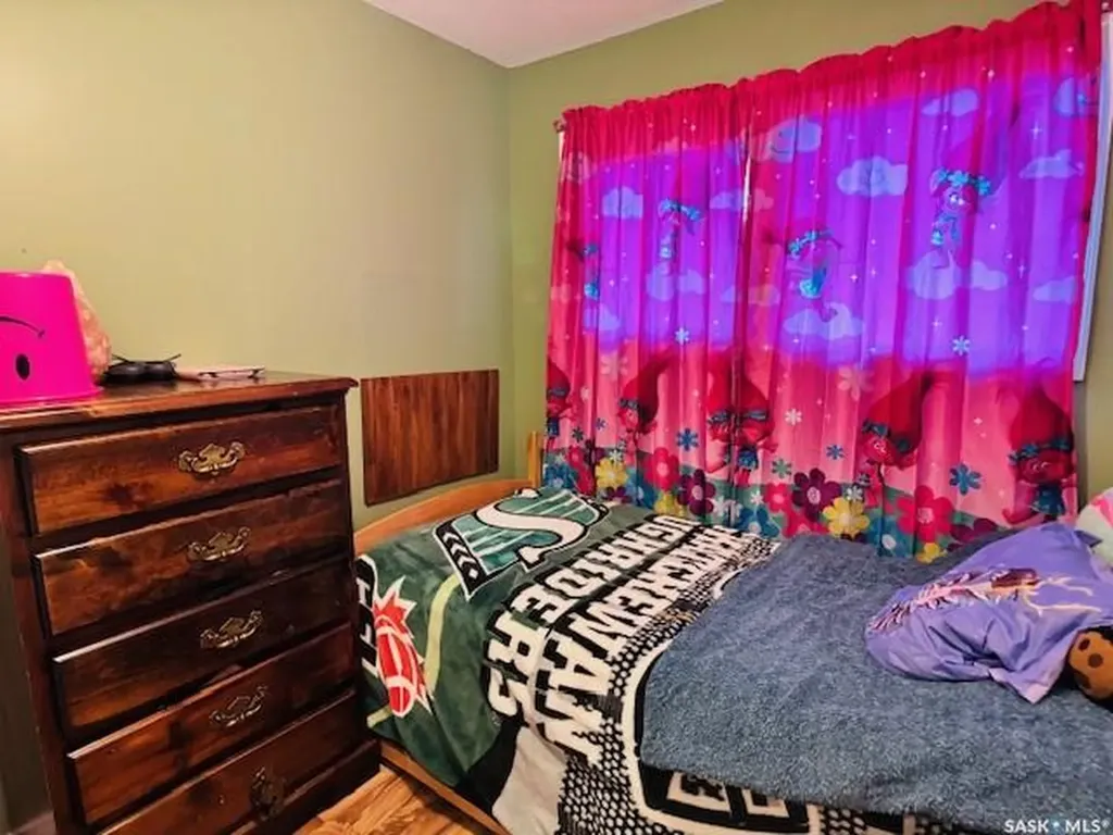 112 Fraser Avenue Oxbow SK S0C 2B0