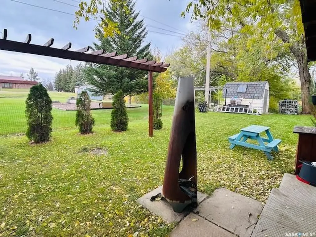 112 Fraser Avenue Oxbow SK S0C 2B0