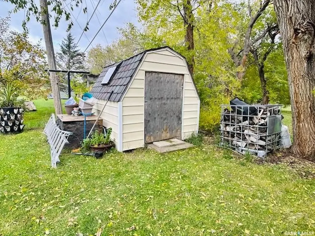 112 Fraser Avenue Oxbow SK S0C 2B0