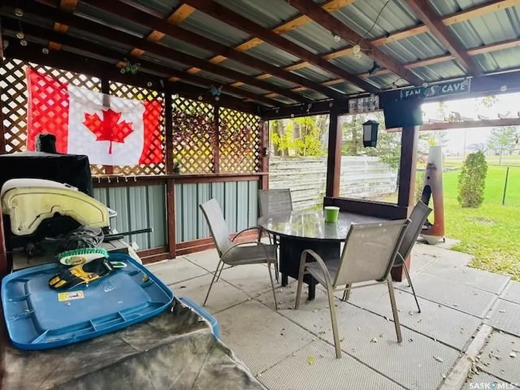 112 Fraser Avenue Oxbow SK S0C 2B0