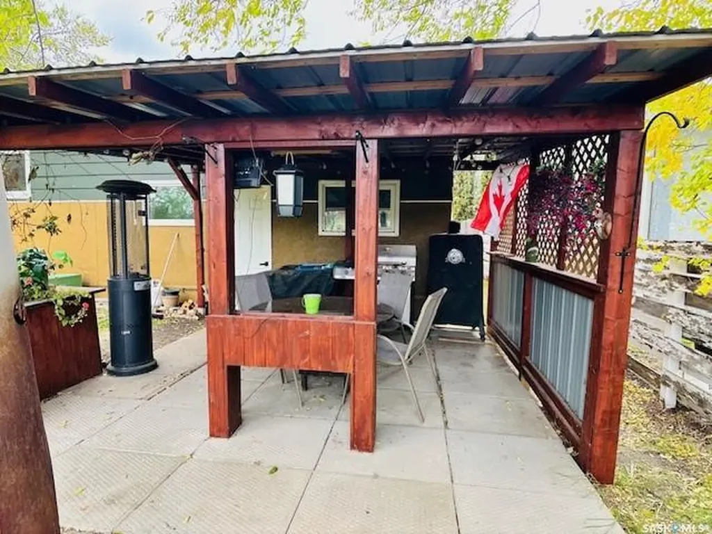 112 Fraser Avenue Oxbow SK S0C 2B0