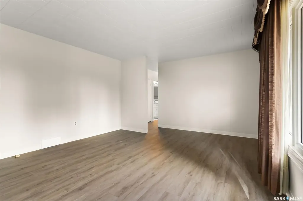 539 3rd Street NE Ituna SK S0A 1N0