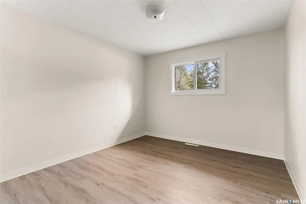 539 3rd Street NE Ituna SK S0A 1N0