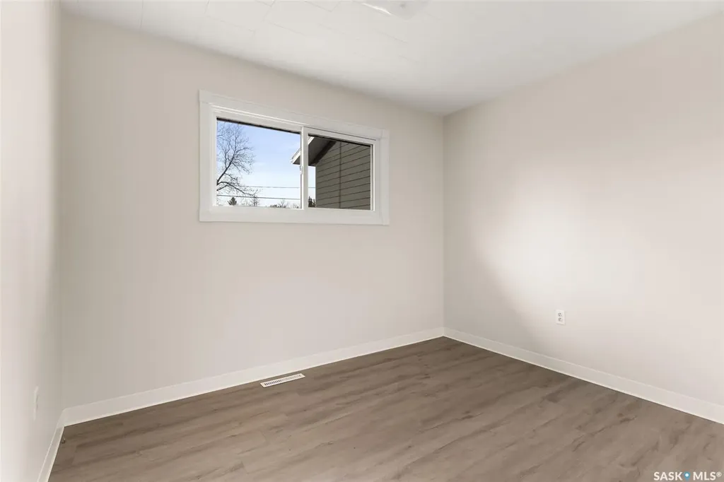 539 3rd Street NE Ituna SK S0A 1N0