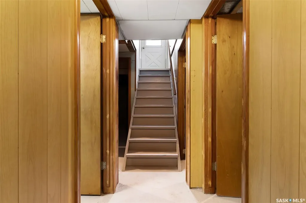 539 3rd Street NE Ituna SK S0A 1N0