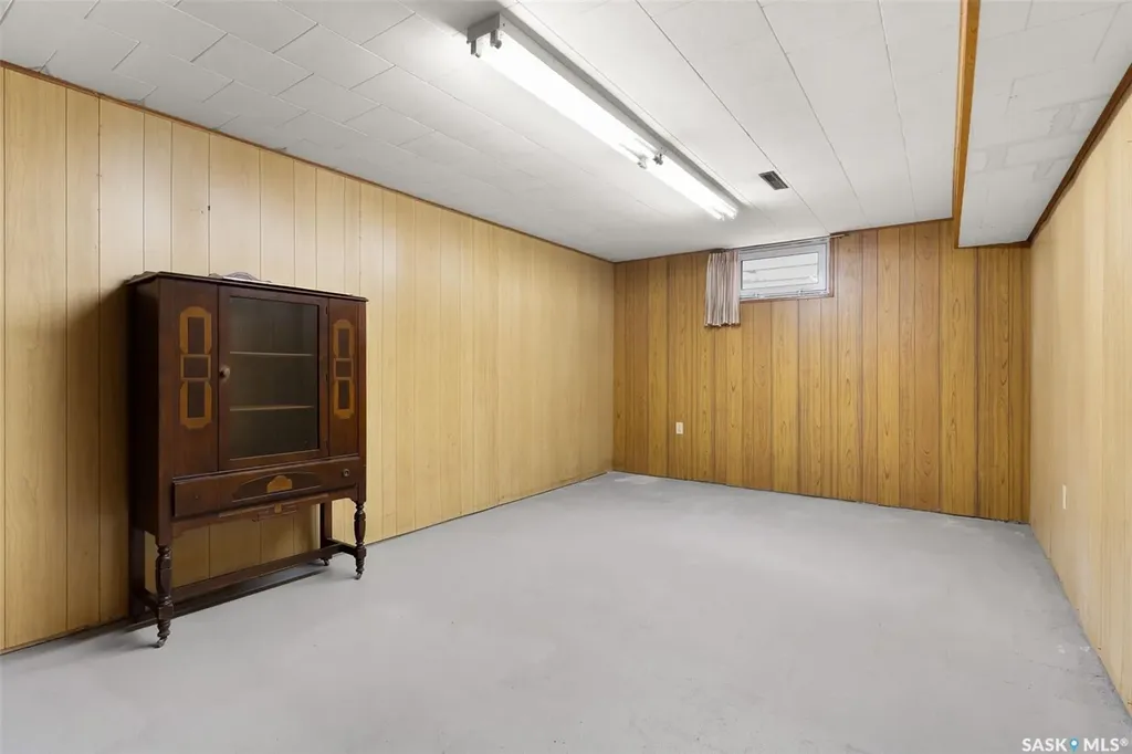 539 3rd Street NE Ituna SK S0A 1N0