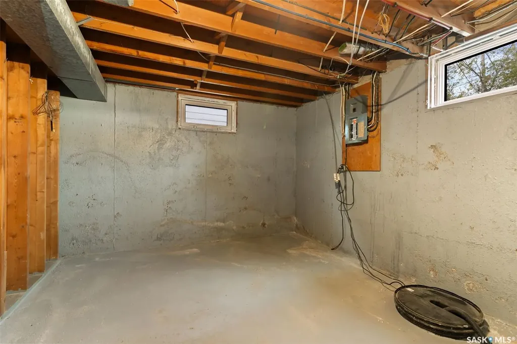 539 3rd Street NE Ituna SK S0A 1N0