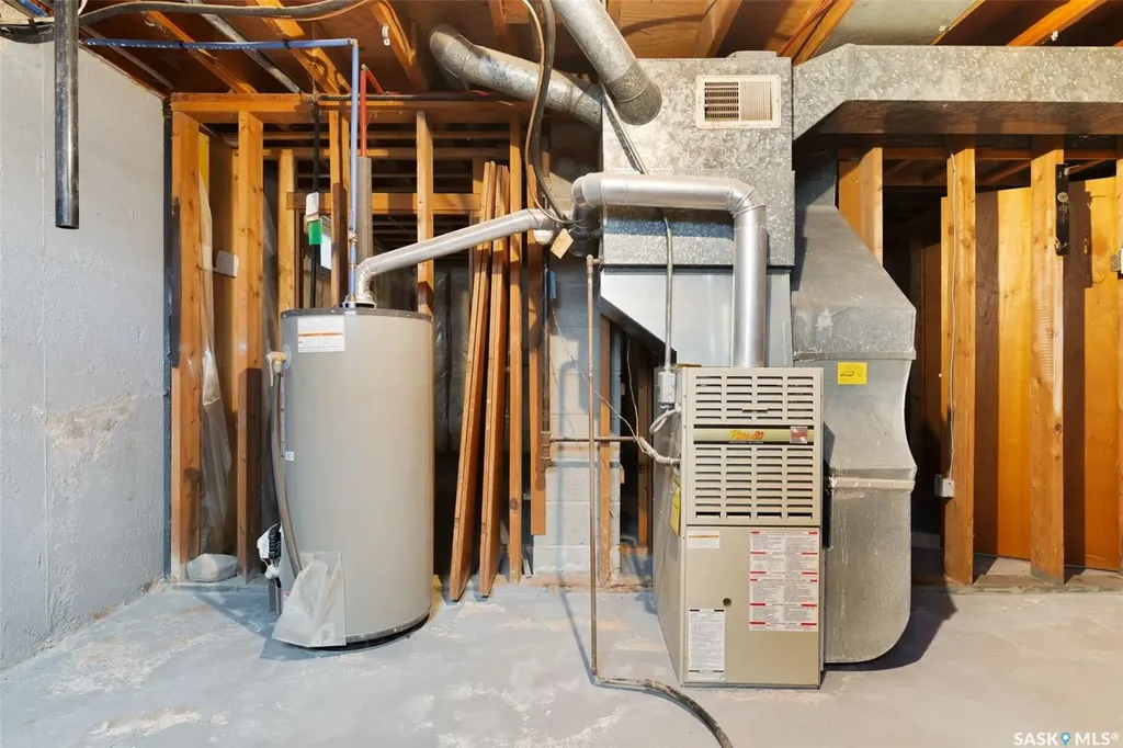 539 3rd Street NE Ituna SK S0A 1N0