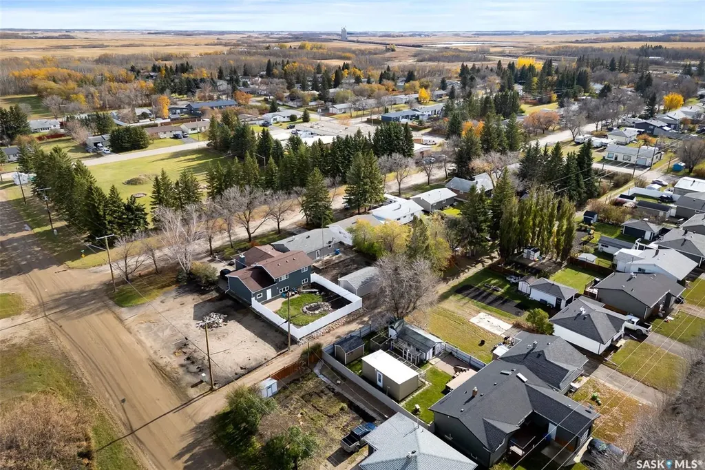 539 3rd Street NE Ituna SK S0A 1N0