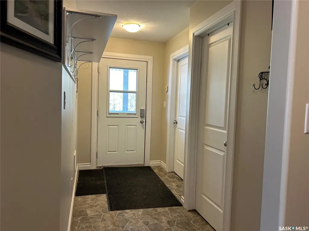 1 Lakeside E Pleasantdale Rm No. 398 SK S0E 1T0