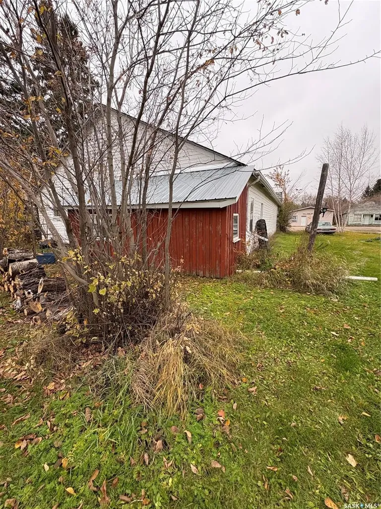 107 Main Street Hyas SK S0A 1K0