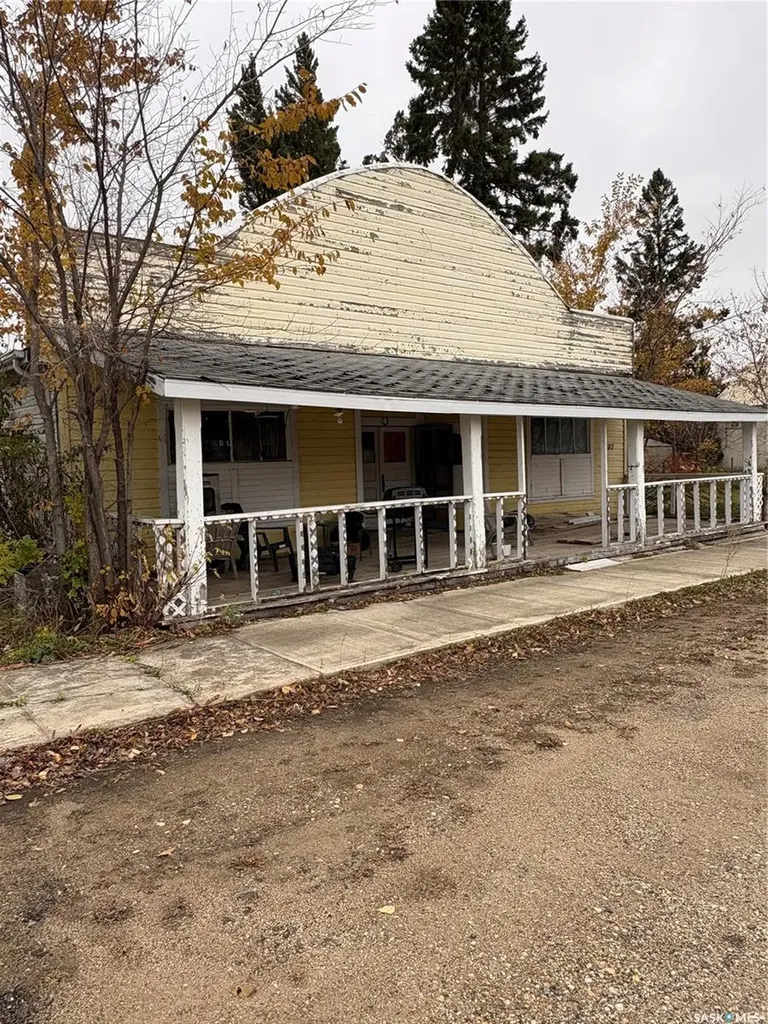 107 Main Street Hyas SK S0A 1K0