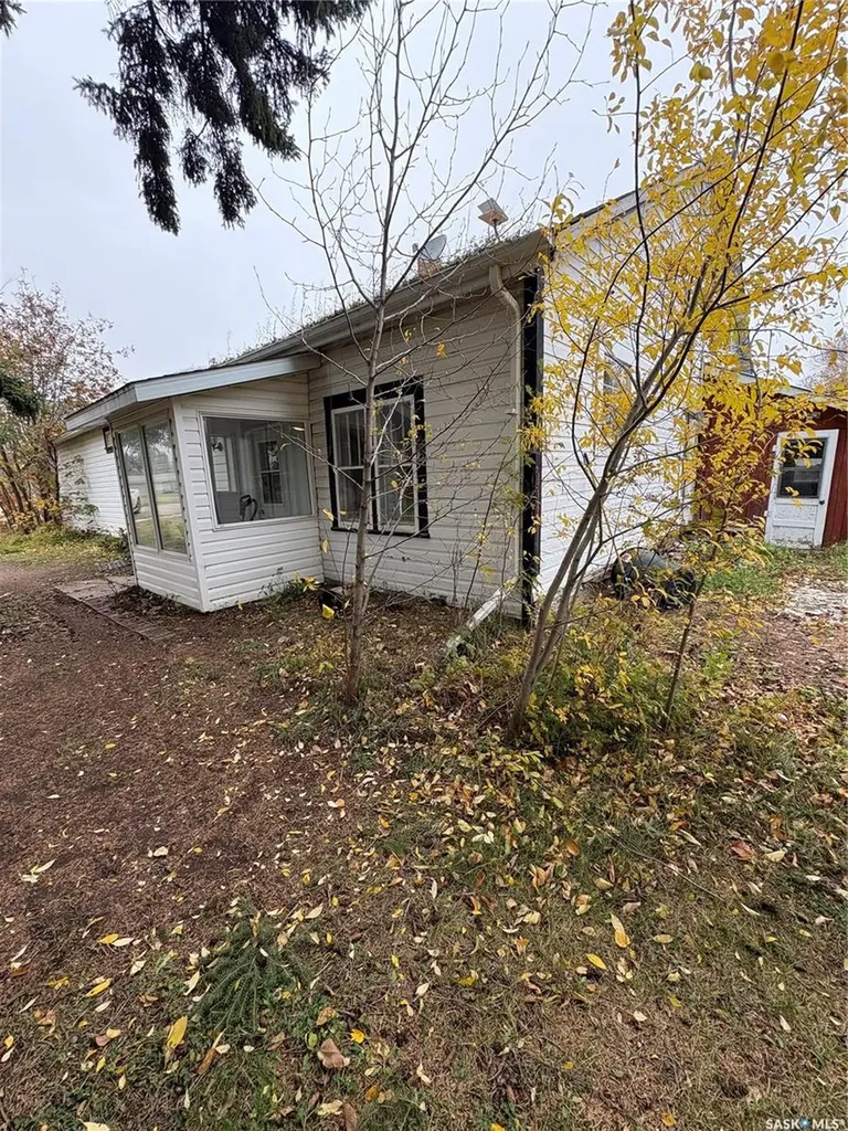 107 Main Street Hyas SK S0A 1K0