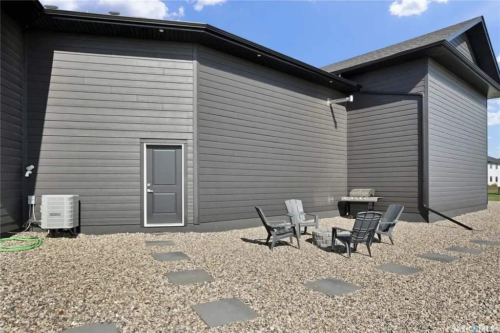 76 Grandview Trail Corman Park Rm No. 344 SK S7T 0W5