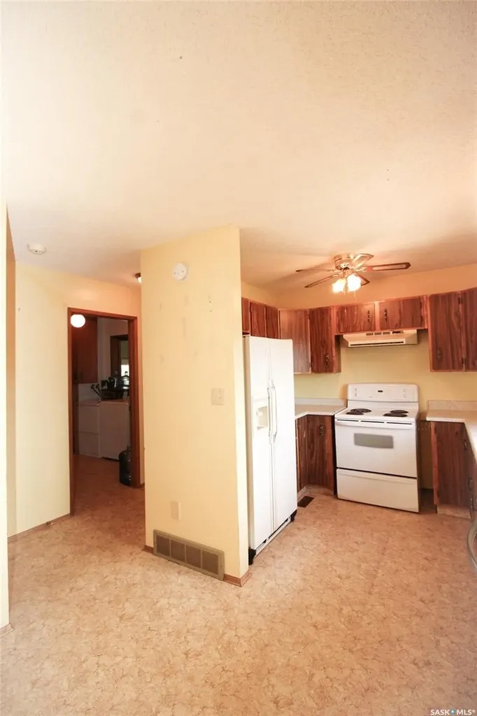 223 2nd Street W Climax SK S0N 0N0