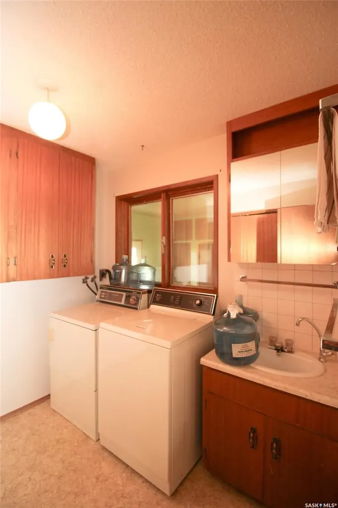 223 2nd Street W Climax SK S0N 0N0