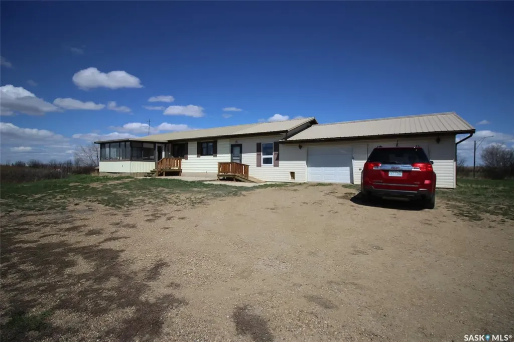 223 2nd Street W Climax SK S0N 0N0