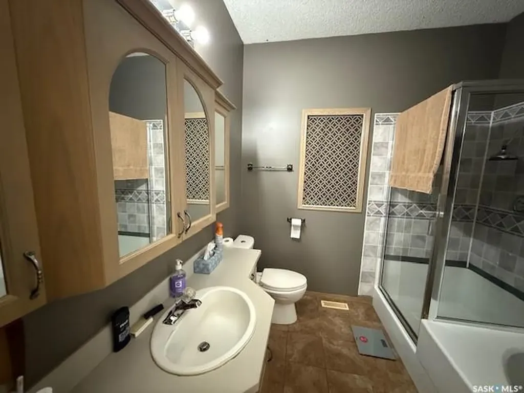 60 Banks Crescent Kamsack SK S0A 1S0