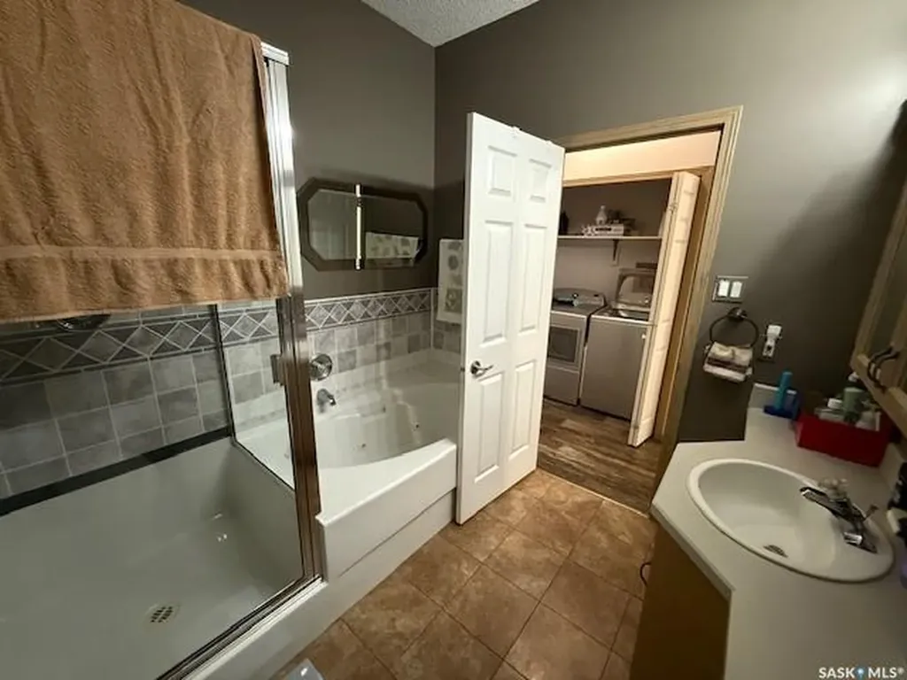 60 Banks Crescent Kamsack SK S0A 1S0