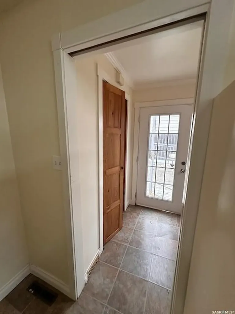 809 Herbert Avenue Herbert SK S0H 2A0