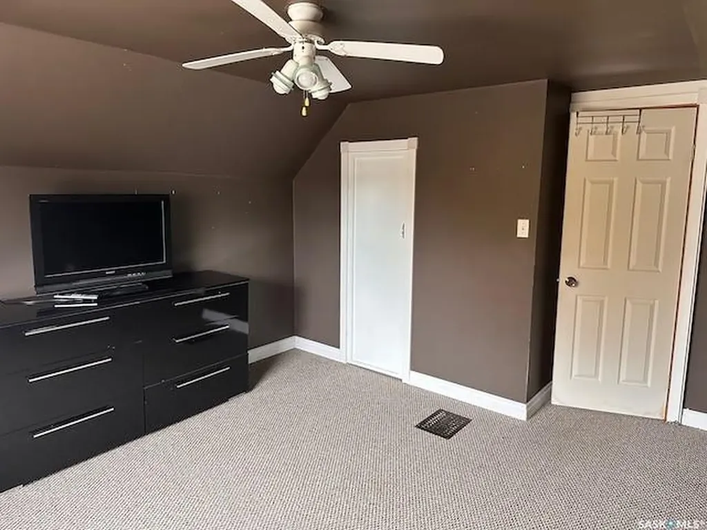 809 Herbert Avenue Herbert SK S0H 2A0