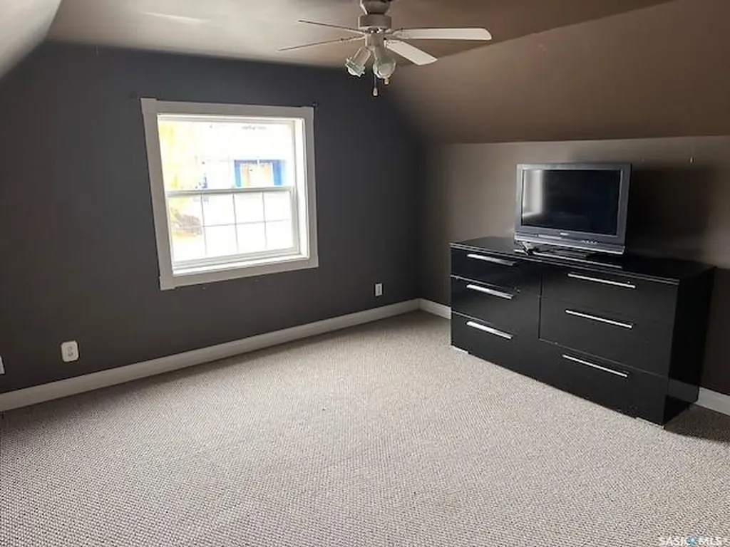 809 Herbert Avenue Herbert SK S0H 2A0