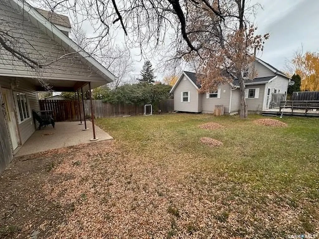 809 Herbert Avenue Herbert SK S0H 2A0