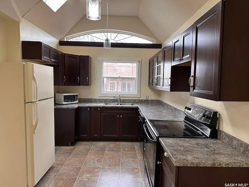 809 Herbert Avenue Herbert SK S0H 2A0