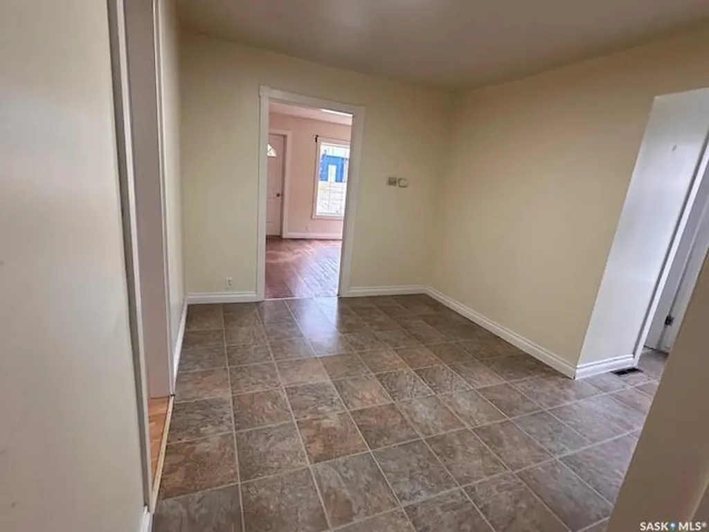 809 Herbert Avenue Herbert SK S0H 2A0