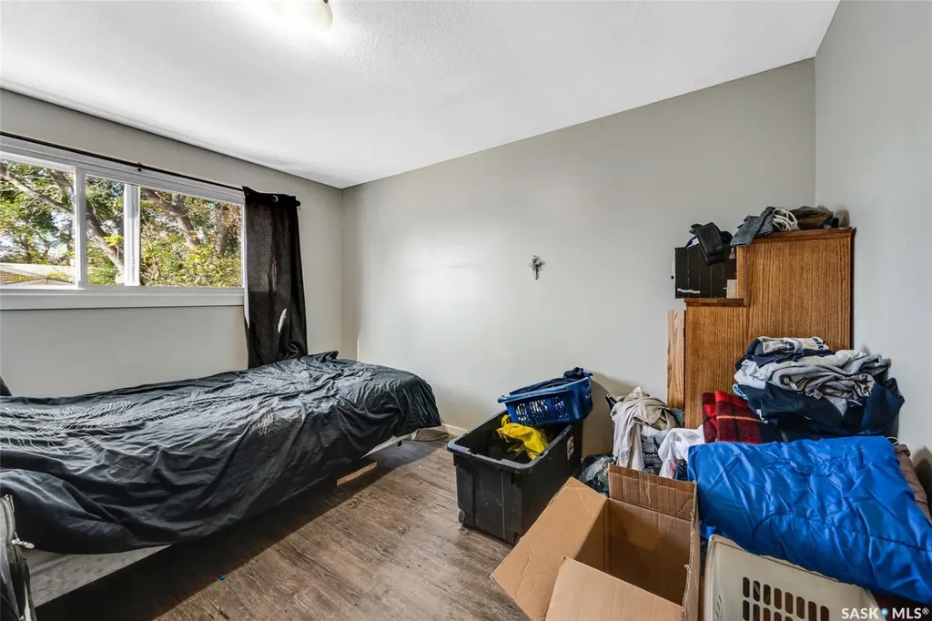 309 / 311 Y Avenue S Saskatoon SK S7M 3J6