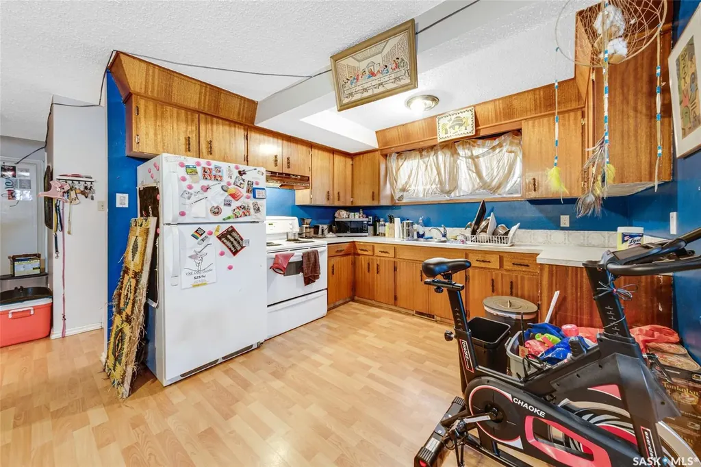 309 / 311 Y Avenue S Saskatoon SK S7M 3J6