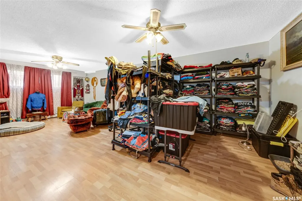 309 / 311 Y Avenue S Saskatoon SK S7M 3J6