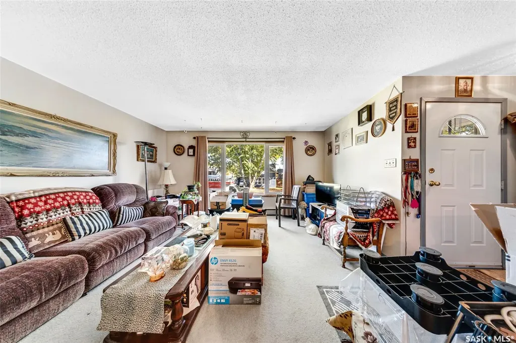 309 / 311 Y Avenue S Saskatoon SK S7M 3J6