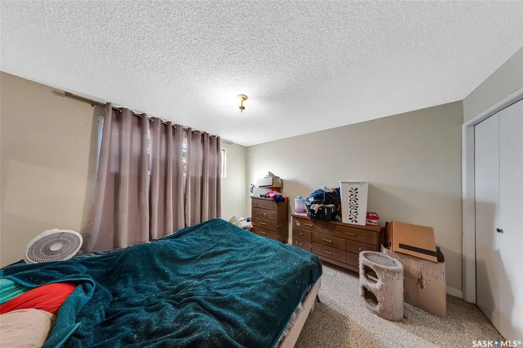 309 / 311 Y Avenue S Saskatoon SK S7M 3J6