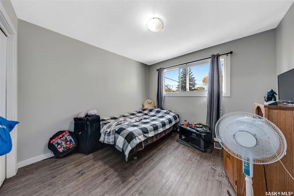 309 / 311 Y Avenue S Saskatoon SK S7M 3J6